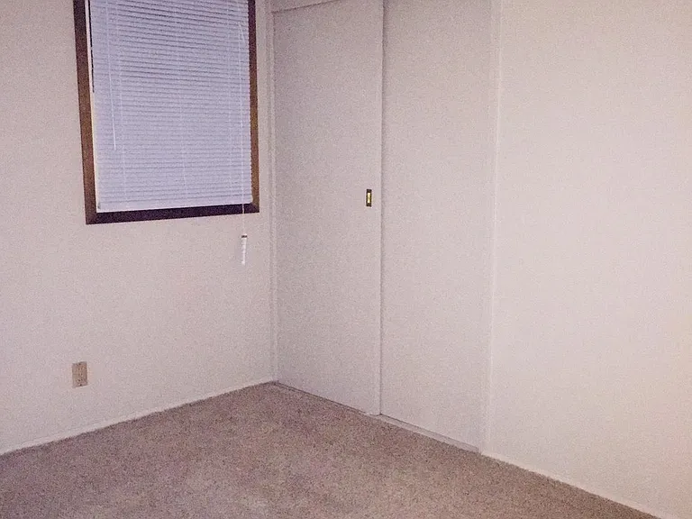 1207 Ash St — Photo 2