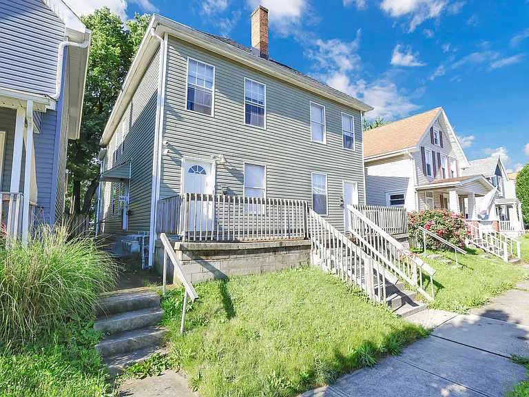 347-349 1/2 E Welch Ave — Photo 4