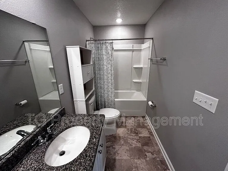11646 Pacific Dogwood Ct — Photo 16