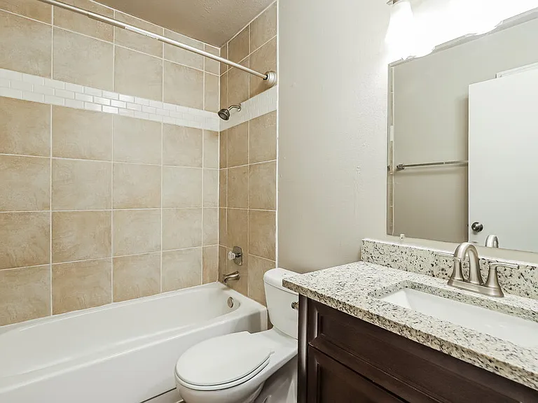 10614 Cherry Laurel — Photo 15