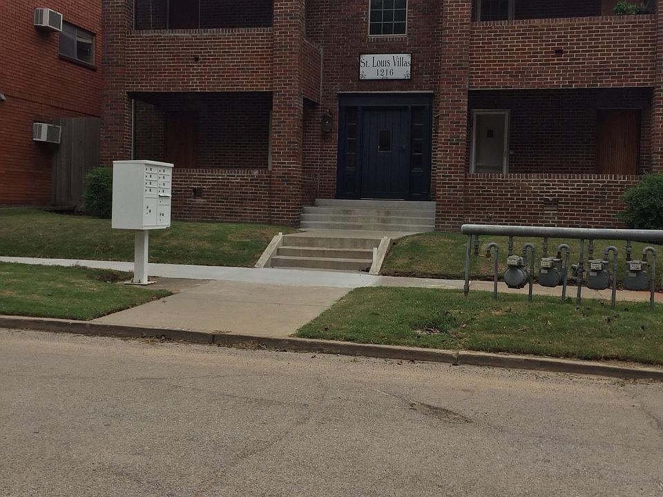 1216 S. St. Louis Avenue