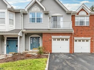 5 Buckingham Ct, Randolph, NJ 07869