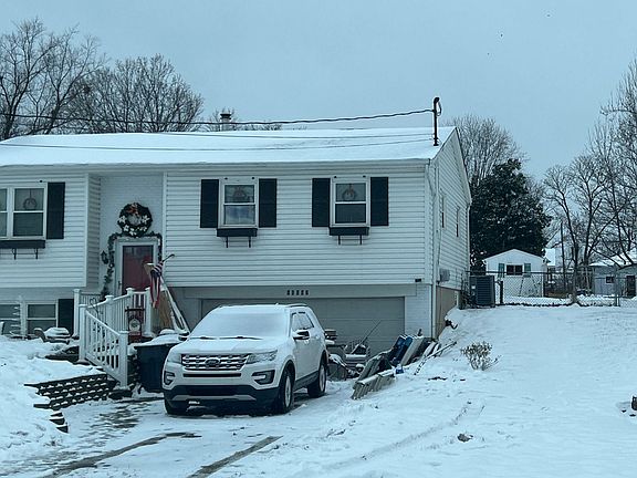 2nd image of 10087 Squire Dr