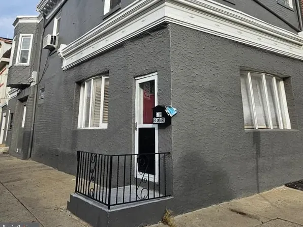 643 Moore St, Philadelphia, PA 19148