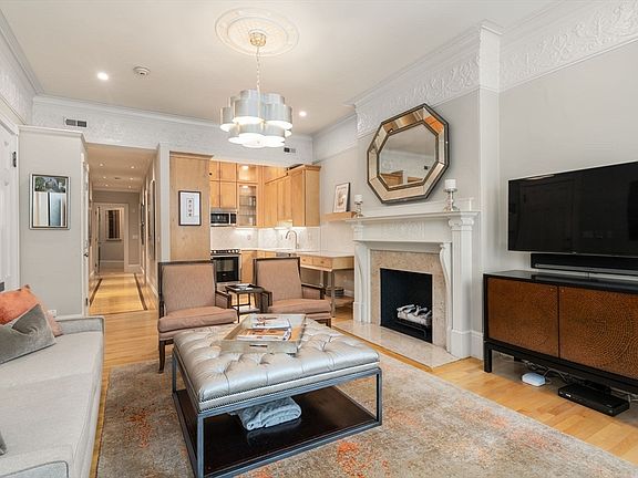 2nd image of 395 Marlborough St #3