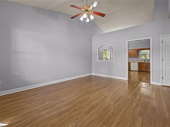 5th image of 2200 Eider Ct #A