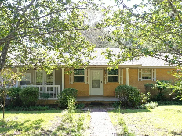 130 Little Sawmill Rd, Laurel, MS 39443