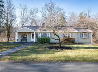 22 Westview Dr, Bethel, CT 06801
