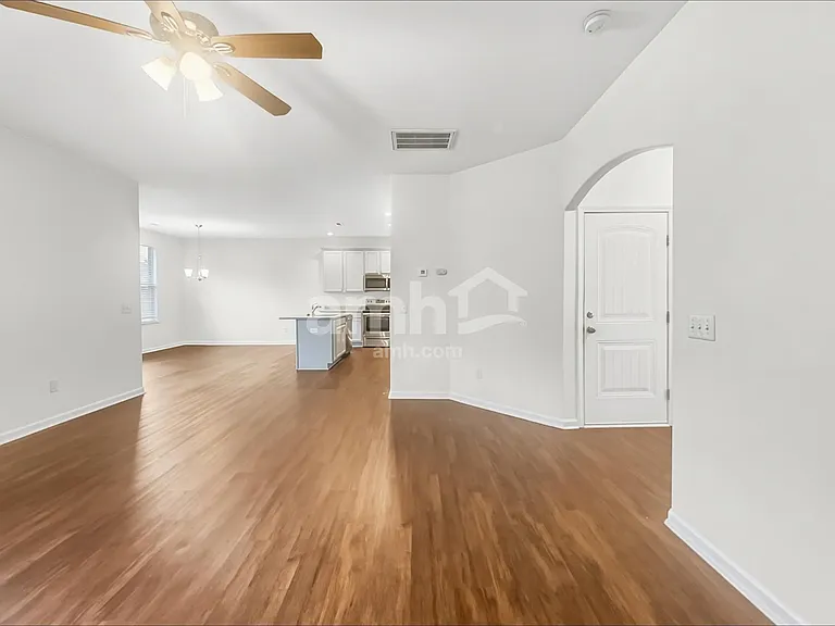 103 Ramshackle Way — Photo 7