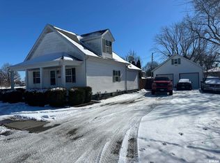 225 Chestnut St, Kincaid, IL 62540