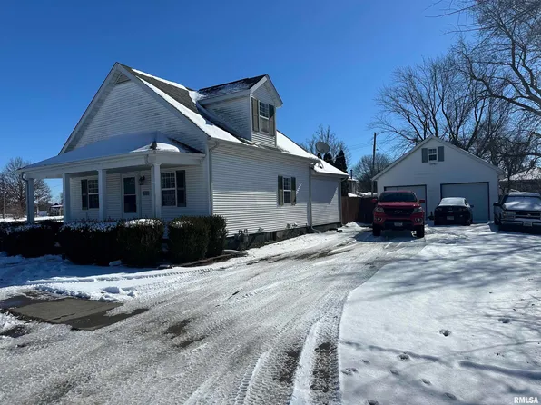 225 Chestnut St, Kincaid, IL 62540