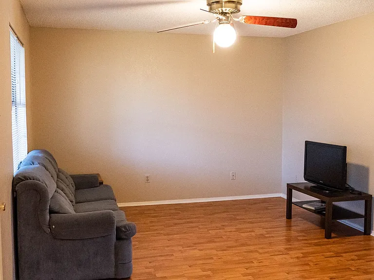 1214 Baylor Ave #210 — Photo 2