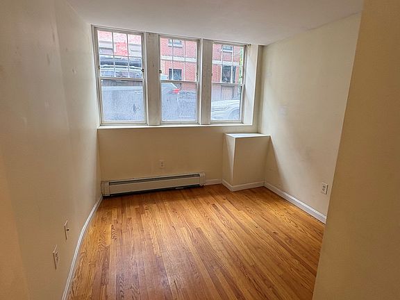 4th image of 28 Phillips St #M