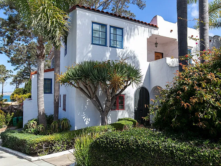 1311 Cave St #B — Photo 31