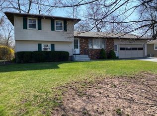 340 Wood Rd, Rochester, NY 14626