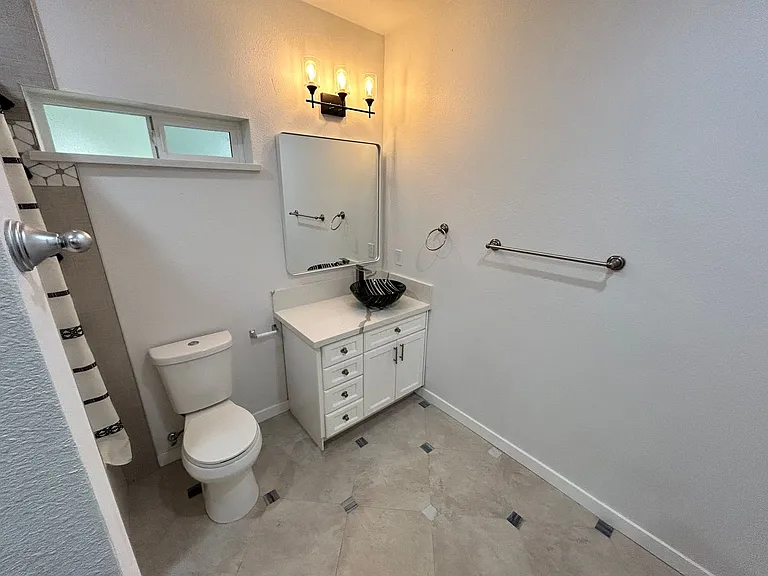1527 W Orangeburg Ave — Photo 23