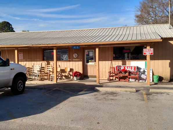 415 Cumberland St W, Cowan, TN 37318