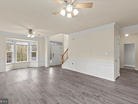 3rd image of 26924 Cavalier St