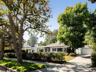 485 N Bowling Green Way, Los Angeles, CA, 90049