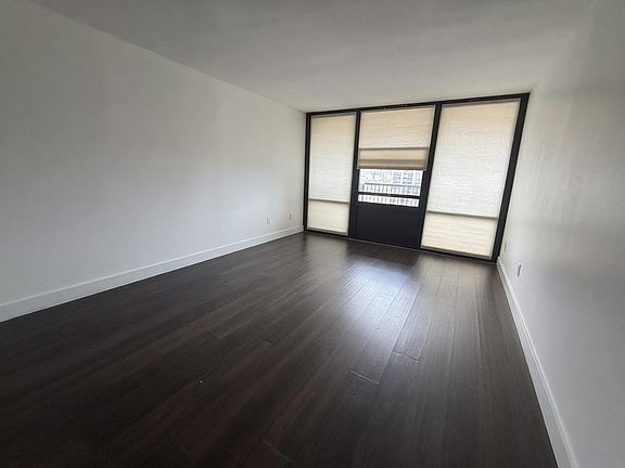 2nd image of 3001 S Michigan Ave Unit 1707