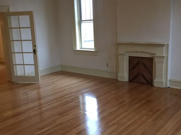 125 East Saint Louis St, 125 E Saint Louis St APT 4, Lebanon, IL 62254