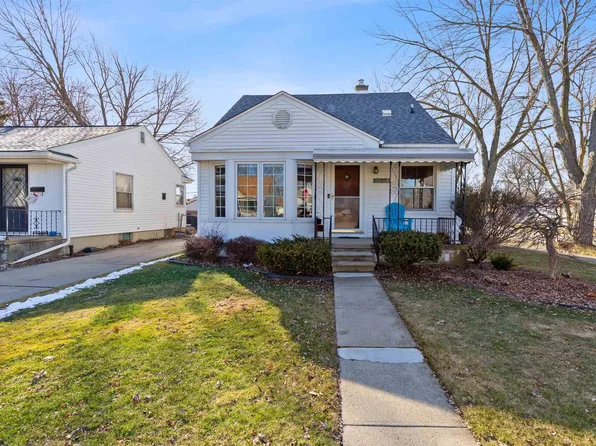 21208 Bon Heur St, Saint Clair Shores, MI 48081