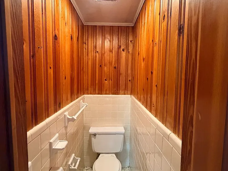 1002 W Alden Ave — Photo 22