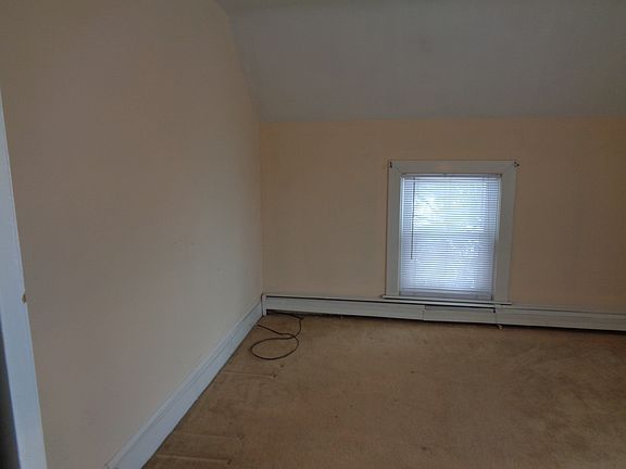 4th image of 45 Hillside Ave #2