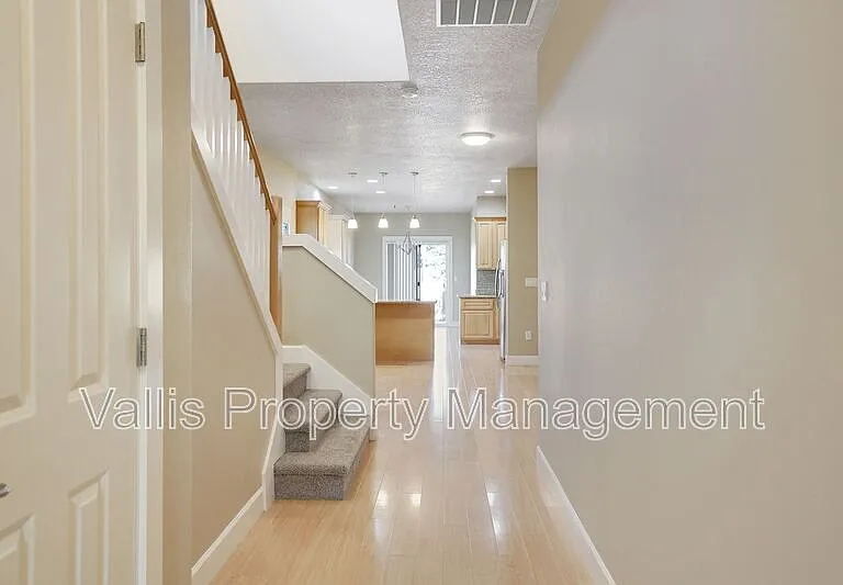 5164 Andresen St SE — Photo 7