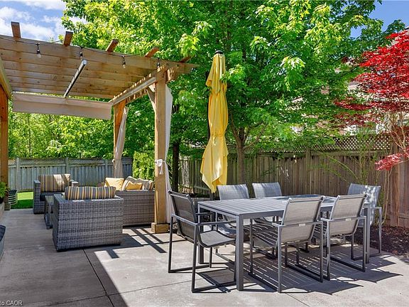 2nd image of 2277 Blue Oak Cir