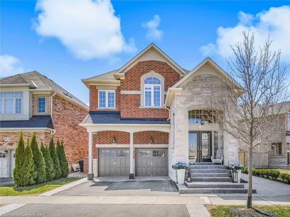 3280 Aventurine Ave, Burlington, ON L7M 0N8
