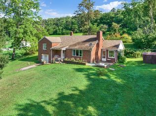 203 Mickey Ln, Latrobe, PA