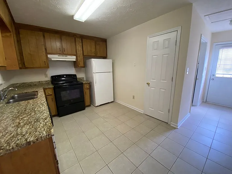 103 Hunters Run Rd — Photo 3