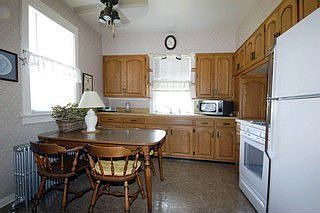 3rd image of 303 N Pine Ave