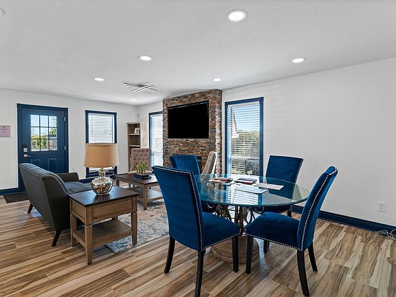 3rd image of 3926 S Redwood Dr #4009DC