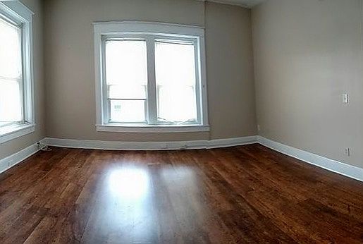 Living Room - Spacious