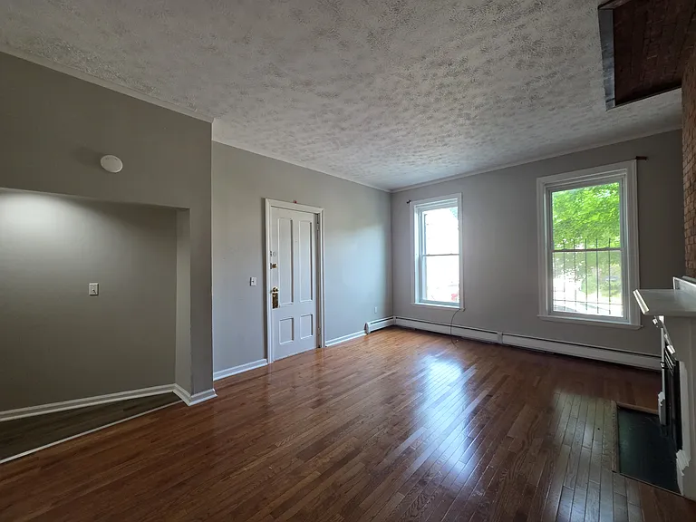 26 Lyon St #A — Photo 7