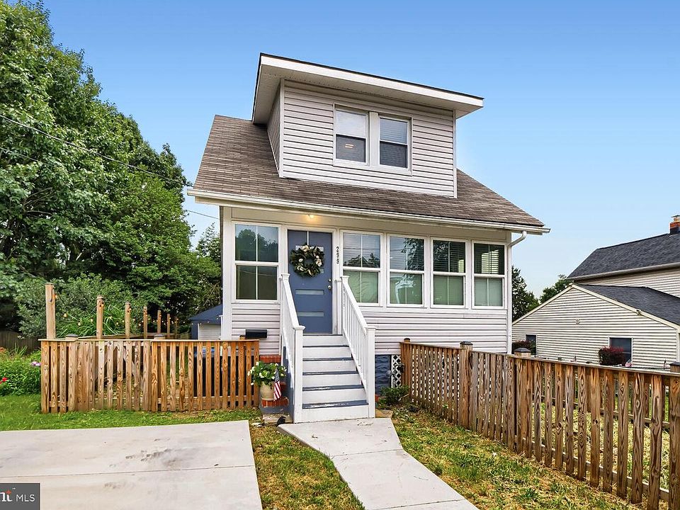 1st image of 299 Lavern Ave