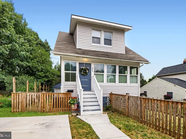 299 Lavern Ave, Halethorpe, MD 21227