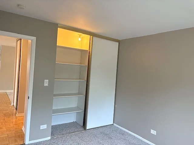 2S717 Winchester Cir E #4 — Photo 13