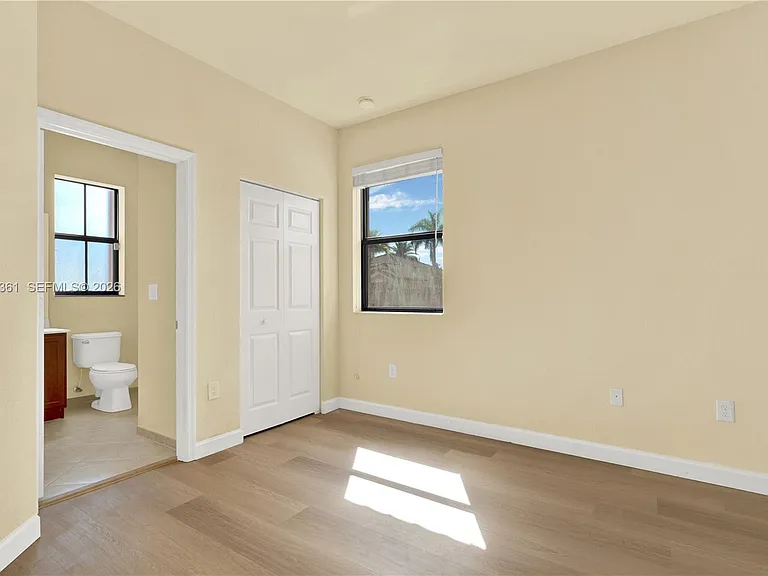 11924 SW 155th Ct — Photo 5