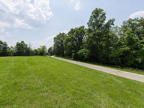 3rd image of 685 Mason Ln