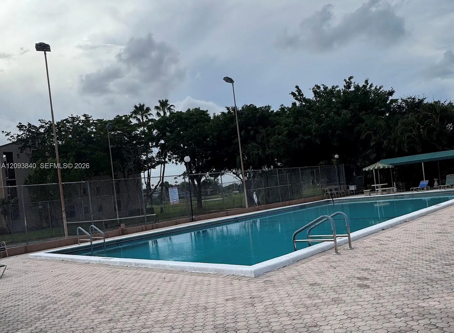 Palm Lakes Condo — Photo 2