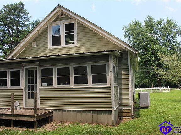 2nd image of 404 West St