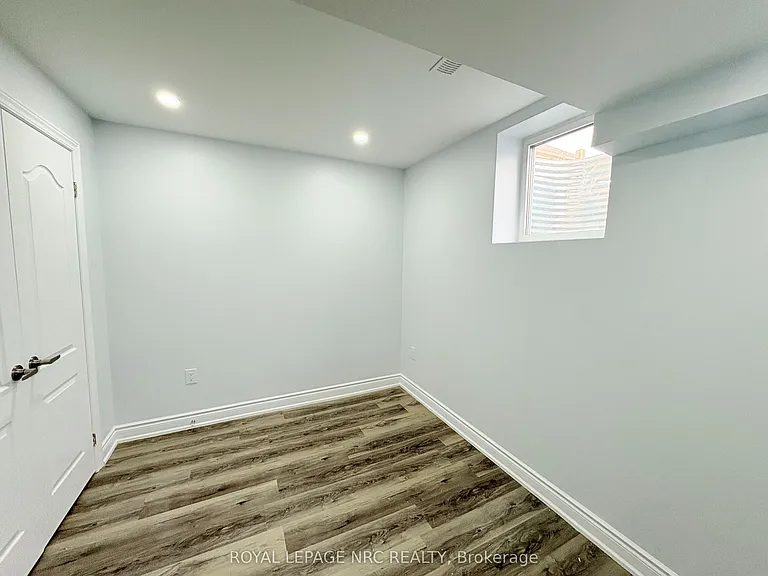 11 Meadow Wood Cres #BASEMENT — Photo 5