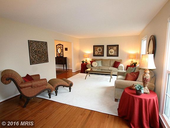 3rd image of 5505 Shooters Hill Ln