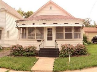 424 N Apple Ave, Freeport, IL 61032
