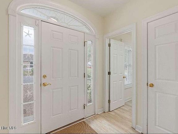 4th image of 405 Mansfield Parkway #F