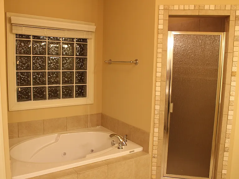 9821 Helmsley Cir — Photo 21