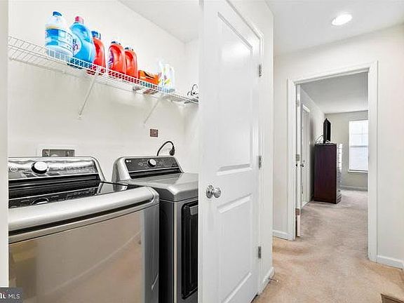 2nd image of 8481 Hedwig Ln